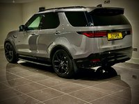 USED 2021 21 LAND ROVER DISCOVERY 3.0L SE MHEV 0d AUTO 296 BHP 22â ALLOYS SIDE STEPS BLACK PACK