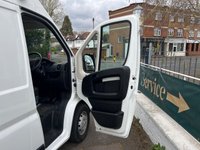 USED 2020 20 PEUGEOT BOXER 2.2 BLUEHDI 335 L2H2 PROFESSIONAL Temperature Controlled Refrigerated Panel Van 139 BHP GAH fridge unit, overnight standby