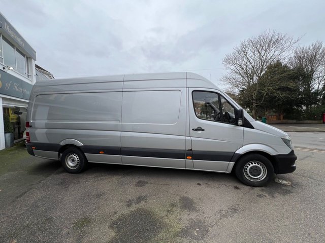 2017 Mercedes-Benz SPRINTER - Photo 3