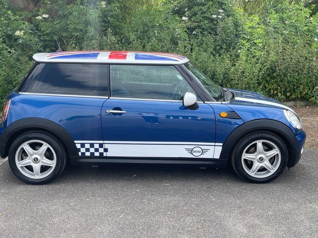 2007 57 MINI HATCH COOPER 1.6 COOPER 3d 118 BHP SERVICE + MOT
