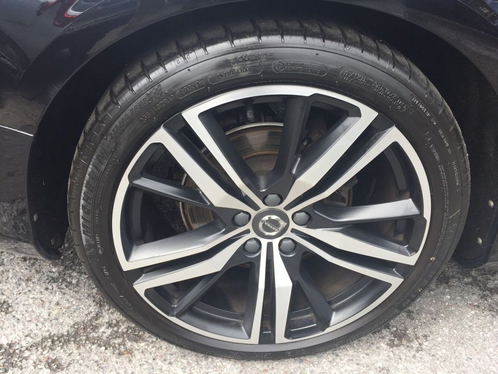 USED 2019 19 VOLVO V60 2.0 D4 R-DESIGN PRO 5d 188 BHP GREAT VALUE V60 R DESIGN