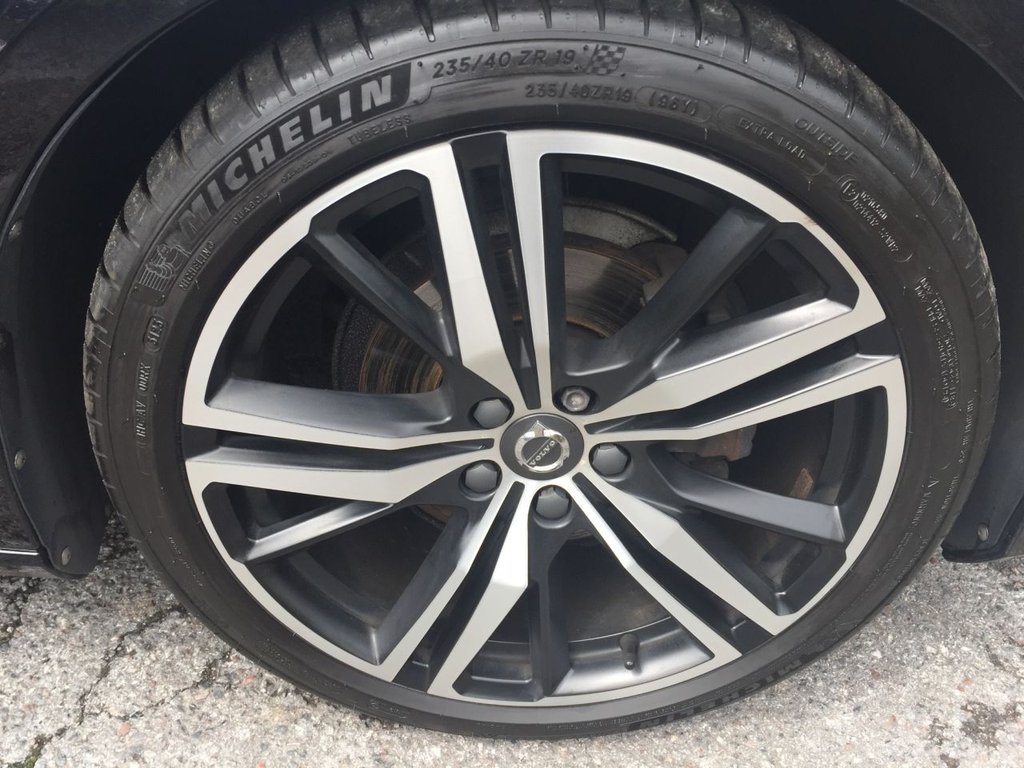 USED 2019 19 VOLVO V60 2.0 D4 R-DESIGN PRO 5d 188 BHP GREAT VALUE V60 R DESIGN