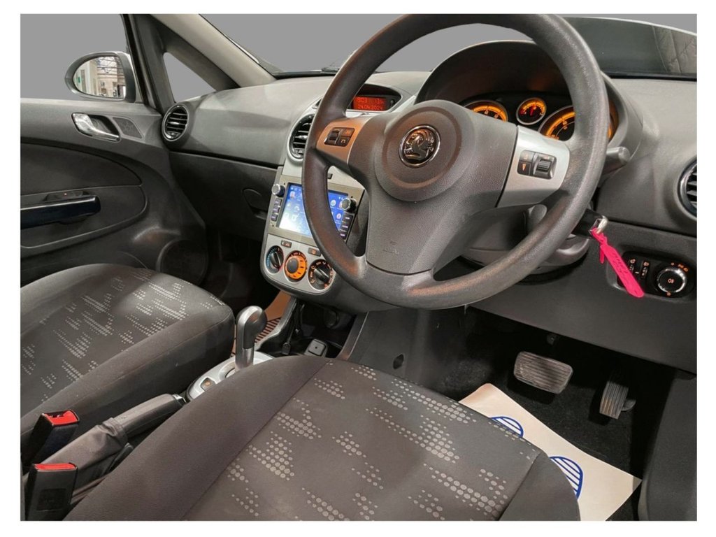 USED 2011 61 VAUXHALL CORSA 1.2 EXCLUSIV AC 5d 83 BHP NAV+R/CAMERA+APPLE CAR PLAY