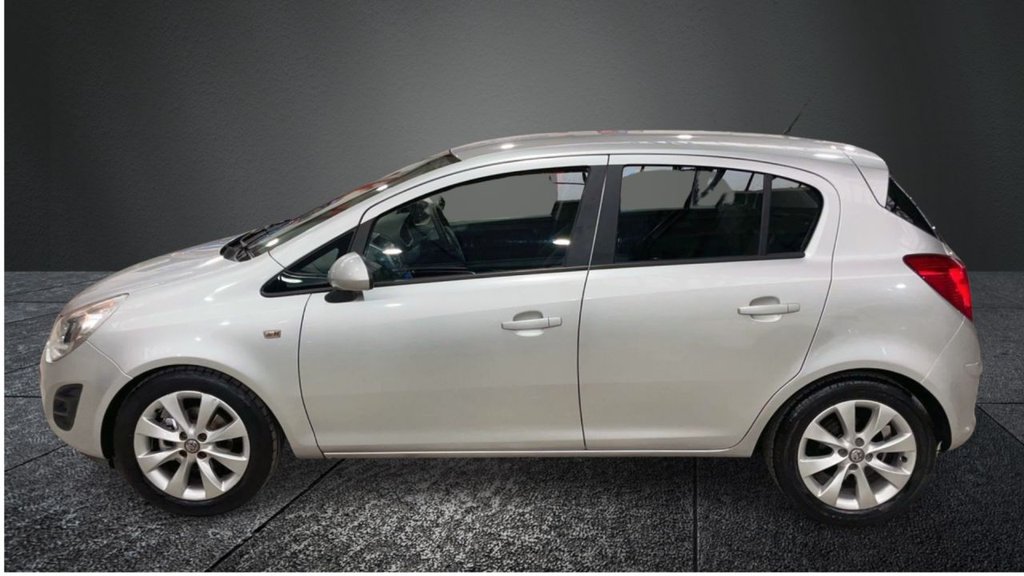 USED 2011 61 VAUXHALL CORSA 1.2 EXCLUSIV AC 5d 83 BHP NAV+R/CAMERA+APPLE CAR PLAY