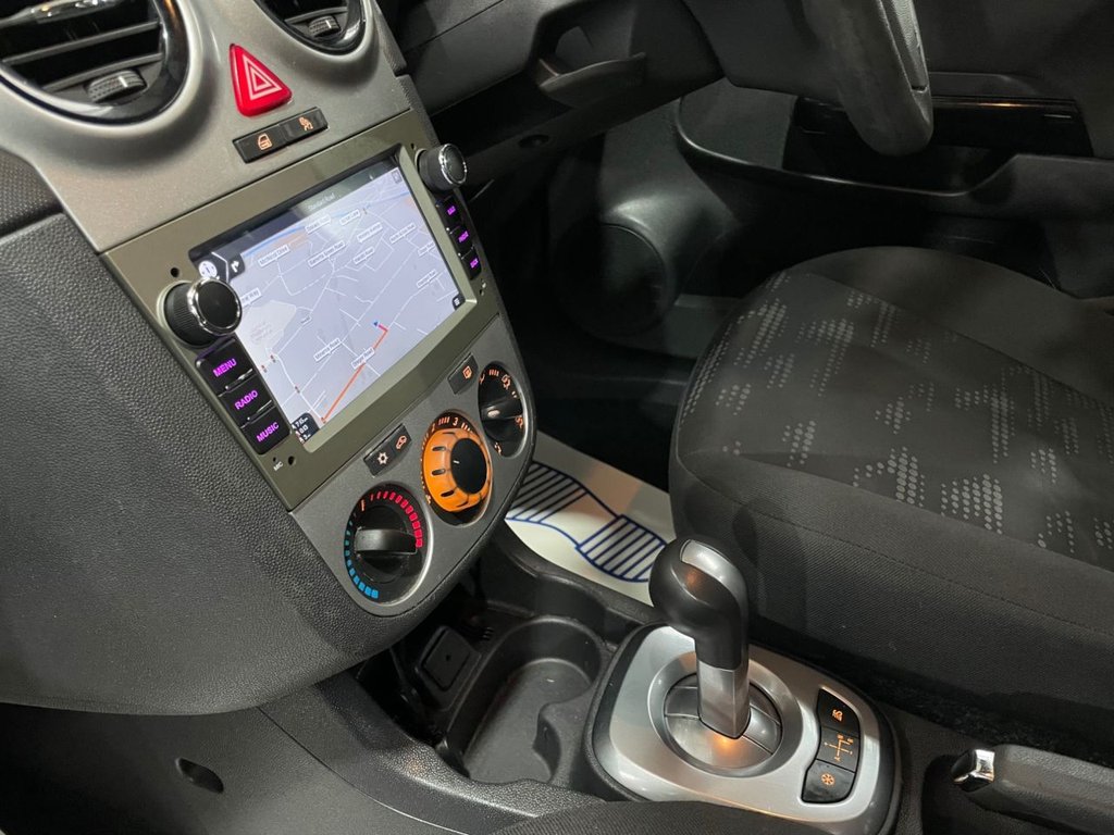 USED 2011 61 VAUXHALL CORSA 1.2 EXCLUSIV AC 5d 83 BHP NAV+R/CAMERA+APPLE CAR PLAY