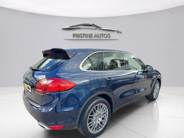 2012 PORSCHE CAYENNE - Photo 7