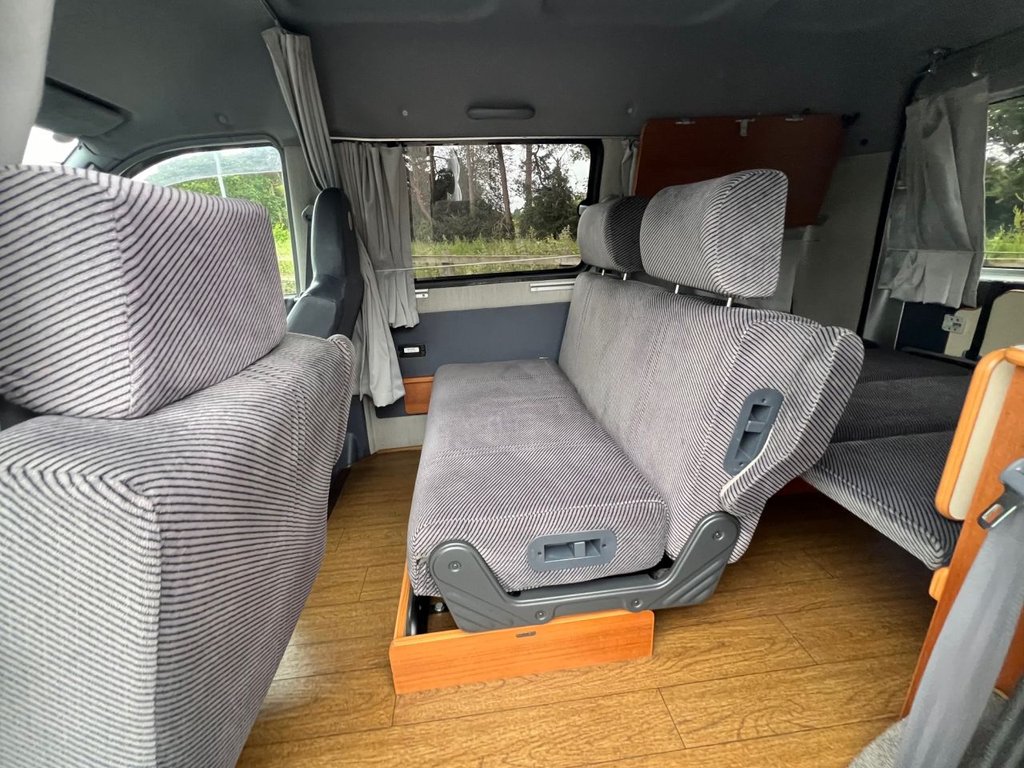 USED 2001 Y TOYOTA HI-ACE 4x4 Camper // 2.0 // Automatic // px swap 