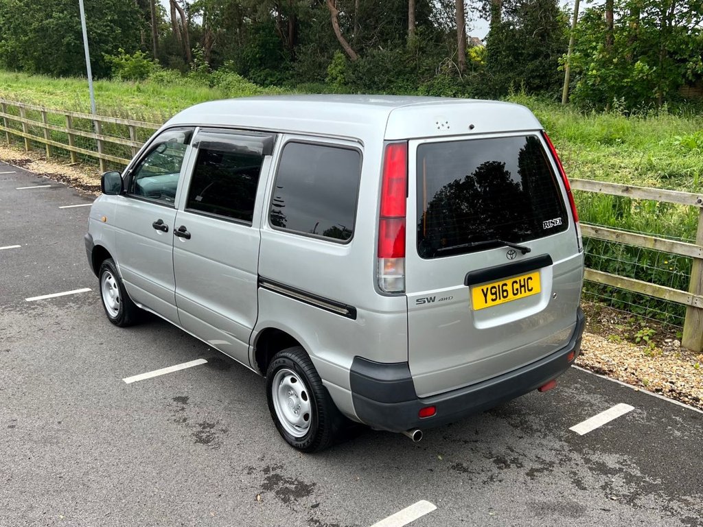 USED 2001 Y TOYOTA HI-ACE 4x4 Camper // 2.0 // Automatic // px swap 
