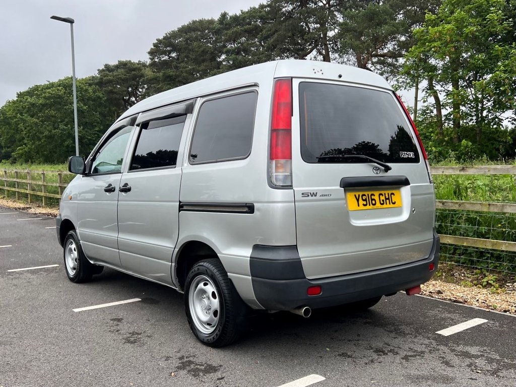 USED 2001 Y TOYOTA HI-ACE 4x4 Camper // 2.0 // Automatic // px swap 