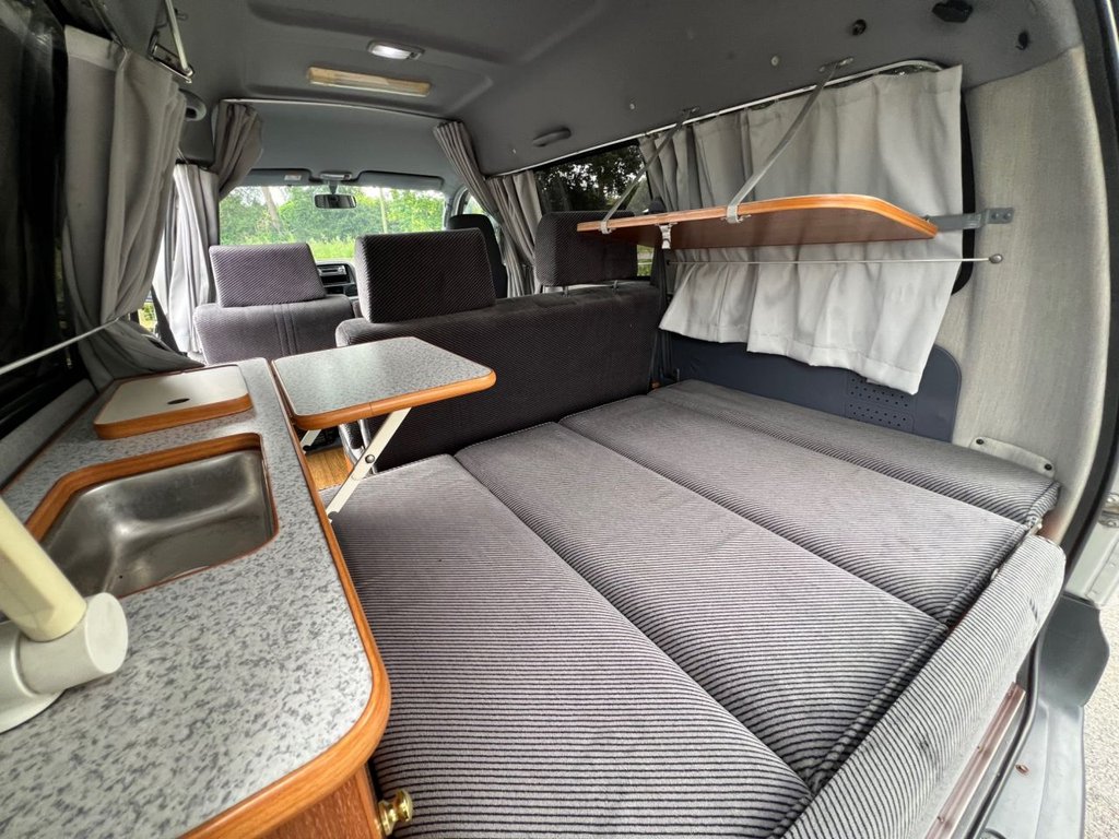 USED 2001 Y TOYOTA HI-ACE 4x4 Camper // 2.0 // Automatic // px swap 