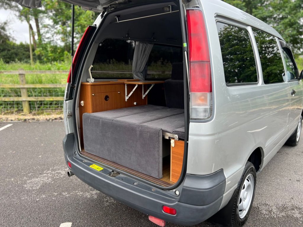 USED 2001 Y TOYOTA HI-ACE 4x4 Camper // 2.0 // Automatic // px swap 