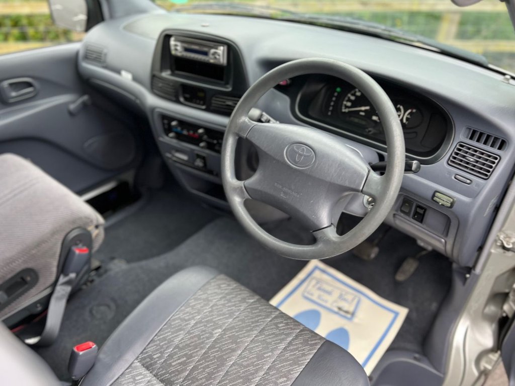 USED 2001 Y TOYOTA HI-ACE 4x4 Camper // 2.0 // Automatic // px swap 
