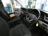 USED 2021 21 VOLKSWAGEN TRANSPORTER SHUTTLE 2.0 SHUTTLE SE TDI 5d 148 BHP ANDROID APPLE CARPLAY PARK PILOT REAR VIEW CAMERA CRUISE CONTROL PARKING SENSORS 1 OWNER SERVICE HISTORY