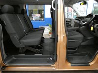 USED 2021 21 VOLKSWAGEN TRANSPORTER SHUTTLE 2.0 SHUTTLE SE TDI 5d 148 BHP ANDROID APPLE CARPLAY PARK PILOT REAR VIEW CAMERA CRUISE CONTROL PARKING SENSORS 1 OWNER SERVICE HISTORY