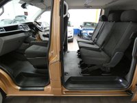USED 2021 21 VOLKSWAGEN TRANSPORTER SHUTTLE 2.0 SHUTTLE SE TDI 5d 148 BHP ANDROID APPLE CARPLAY PARK PILOT REAR VIEW CAMERA CRUISE CONTROL PARKING SENSORS 1 OWNER SERVICE HISTORY