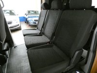 USED 2021 21 VOLKSWAGEN TRANSPORTER SHUTTLE 2.0 SHUTTLE SE TDI 5d 148 BHP ANDROID APPLE CARPLAY PARK PILOT REAR VIEW CAMERA CRUISE CONTROL PARKING SENSORS 1 OWNER SERVICE HISTORY