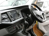 USED 2021 21 VOLKSWAGEN TRANSPORTER SHUTTLE 2.0 SHUTTLE SE TDI 5d 148 BHP ANDROID APPLE CARPLAY PARK PILOT REAR VIEW CAMERA CRUISE CONTROL PARKING SENSORS 1 OWNER SERVICE HISTORY