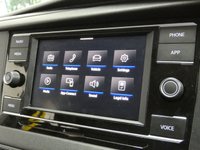 USED 2021 21 VOLKSWAGEN TRANSPORTER SHUTTLE 2.0 SHUTTLE SE TDI 5d 148 BHP ANDROID APPLE CARPLAY PARK PILOT REAR VIEW CAMERA CRUISE CONTROL PARKING SENSORS 1 OWNER SERVICE HISTORY