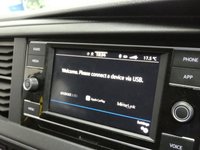 USED 2021 21 VOLKSWAGEN TRANSPORTER SHUTTLE 2.0 SHUTTLE SE TDI 5d 148 BHP ANDROID APPLE CARPLAY PARK PILOT REAR VIEW CAMERA CRUISE CONTROL PARKING SENSORS 1 OWNER SERVICE HISTORY