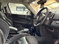 USED 2017 67 MINI COUNTRYMAN 2.0 COOPER D 5d 148 BHP &pound;7750 OF FACTORY FIT UPGRADES!