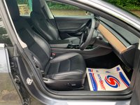USED 2019 69 TESLA Model 3 STANDARD RANGE PLUS 4d 302 BHP ELECTRIC - AUTOMATIC - ZERO ROAD TAX - 1 OWNER FROM BRAND NEW - SERVICE HISTORY - LEATHER - SATELLITE NAVIGATION - SMART PHONE DOCKING