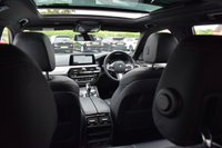 USED 2018 68 BMW 5 SERIES 3.0 530D XDRIVE M SPORT TOURING 5d 261 BHP PAN ROOF / M SPORT+ / CARPLAY
