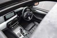 USED 2018 68 BMW 5 SERIES 3.0 530D XDRIVE M SPORT TOURING 5d 261 BHP PAN ROOF / M SPORT+ / CARPLAY