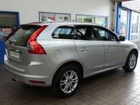 USED 2016 16 VOLVO XC60 2.4 D5 SE LUX NAV AWD 5d 217 BHP STUNNING EXAMPLE LOW MILEAGE WINTER PACK SAT NAV HEATED LEATHER CRUISE CONTROL PARKING SENSORS 2 OWNERS EXCELLENT SERVICE HISTORY