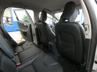 USED 2016 16 VOLVO XC60 2.4 D5 SE LUX NAV AWD 5d 217 BHP STUNNING EXAMPLE LOW MILEAGE WINTER PACK SAT NAV HEATED LEATHER CRUISE CONTROL PARKING SENSORS 2 OWNERS EXCELLENT SERVICE HISTORY