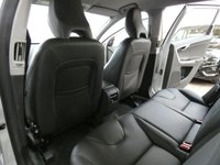 USED 2016 16 VOLVO XC60 2.4 D5 SE LUX NAV AWD 5d 217 BHP STUNNING EXAMPLE LOW MILEAGE WINTER PACK SAT NAV HEATED LEATHER CRUISE CONTROL PARKING SENSORS 2 OWNERS EXCELLENT SERVICE HISTORY