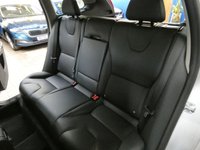 USED 2016 16 VOLVO XC60 2.4 D5 SE LUX NAV AWD 5d 217 BHP STUNNING EXAMPLE LOW MILEAGE WINTER PACK SAT NAV HEATED LEATHER CRUISE CONTROL PARKING SENSORS 2 OWNERS EXCELLENT SERVICE HISTORY