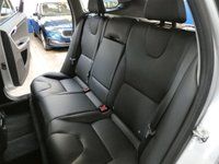 USED 2016 16 VOLVO XC60 2.4 D5 SE LUX NAV AWD 5d 217 BHP STUNNING EXAMPLE LOW MILEAGE WINTER PACK SAT NAV HEATED LEATHER CRUISE CONTROL PARKING SENSORS 2 OWNERS EXCELLENT SERVICE HISTORY