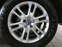 USED 2016 16 VOLVO XC60 2.4 D5 SE LUX NAV AWD 5d 217 BHP STUNNING EXAMPLE LOW MILEAGE WINTER PACK SAT NAV HEATED LEATHER CRUISE CONTROL PARKING SENSORS 2 OWNERS EXCELLENT SERVICE HISTORY