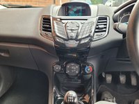USED 2015 15 FORD FIESTA 1.2 ZETEC 3d 81 BHP 
