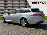 USED 2013 13 JAGUAR XF 3.0 D V6 PREMIUM LUXURY SPORTBRAKE 5d 240 BHP REAR CAMERA