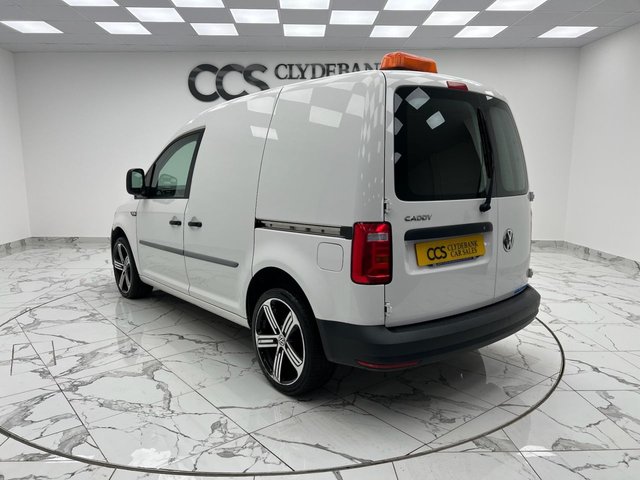 2020 VOLKSWAGEN CADDY - Photo 5