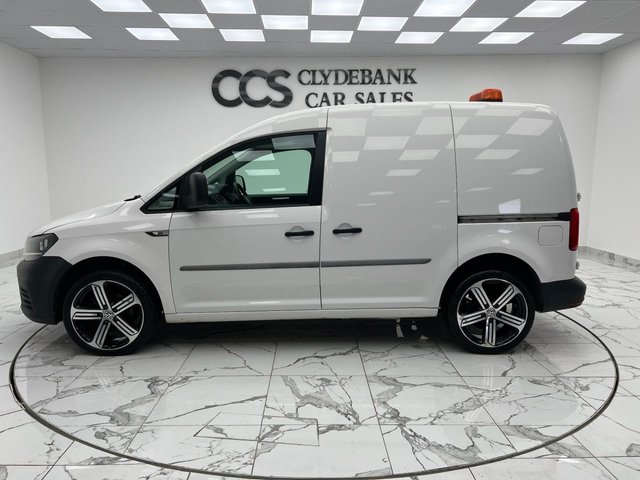 2020 VOLKSWAGEN CADDY - Photo 6