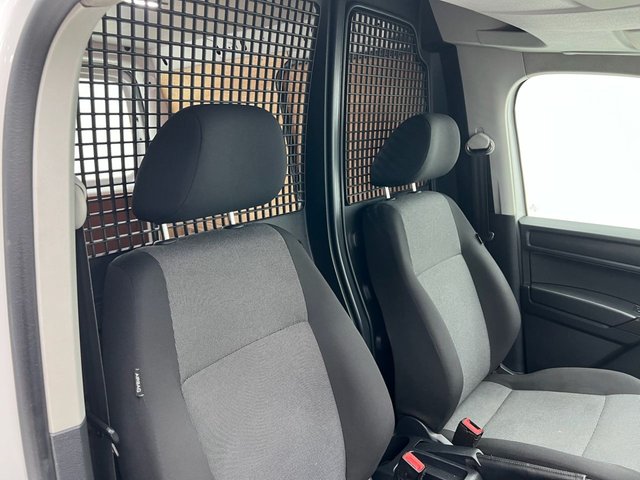 2020 VOLKSWAGEN CADDY - Photo 9