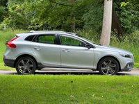 USED 2012 62 VOLVO V40 2.5 T5 CROSS COUNTRY LUX NAV AWD 5d 250 BHP 