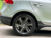 USED 2012 62 VOLVO V40 2.5 T5 CROSS COUNTRY LUX NAV AWD 5d 250 BHP 