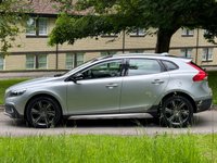 USED 2012 62 VOLVO V40 2.5 T5 CROSS COUNTRY LUX NAV AWD 5d 250 BHP 