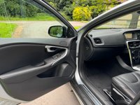 USED 2012 62 VOLVO V40 2.5 T5 CROSS COUNTRY LUX NAV AWD 5d 250 BHP 
