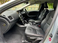 USED 2012 62 VOLVO V40 2.5 T5 CROSS COUNTRY LUX NAV AWD 5d 250 BHP 