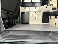 USED 2018 18 VOLKSWAGEN CAMPER VAN 2.0 T28 TDI P/V HIGHLINE CAMPERVAN BMT 101 BHP Extremely well appointed Camper Van, 5 Seater, 4 Berth, Pop up roof, Awning, Drop Down TV,Electric  Power Rock Rolla Bed,