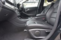 USED 2018 18 MERCEDES-BENZ GLA-CLASS 2.1 GLA 200 D SPORT EXECUTIVE 5d 134 BHP Automatic | ULEZ | Service History | 2 Keys | Parking Sensors | Satellite Navigation |