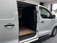USED 2021 70 VAUXHALL VIVARO 1.5 L2H1 2900 DYNAMIC S/S 101 BHP 1 OWNER LWB EURO 6 CHOICE IN STOCK  2021 1 OWNER FROM NEW AIR CON CRUISE & APPLE CARPLAY
