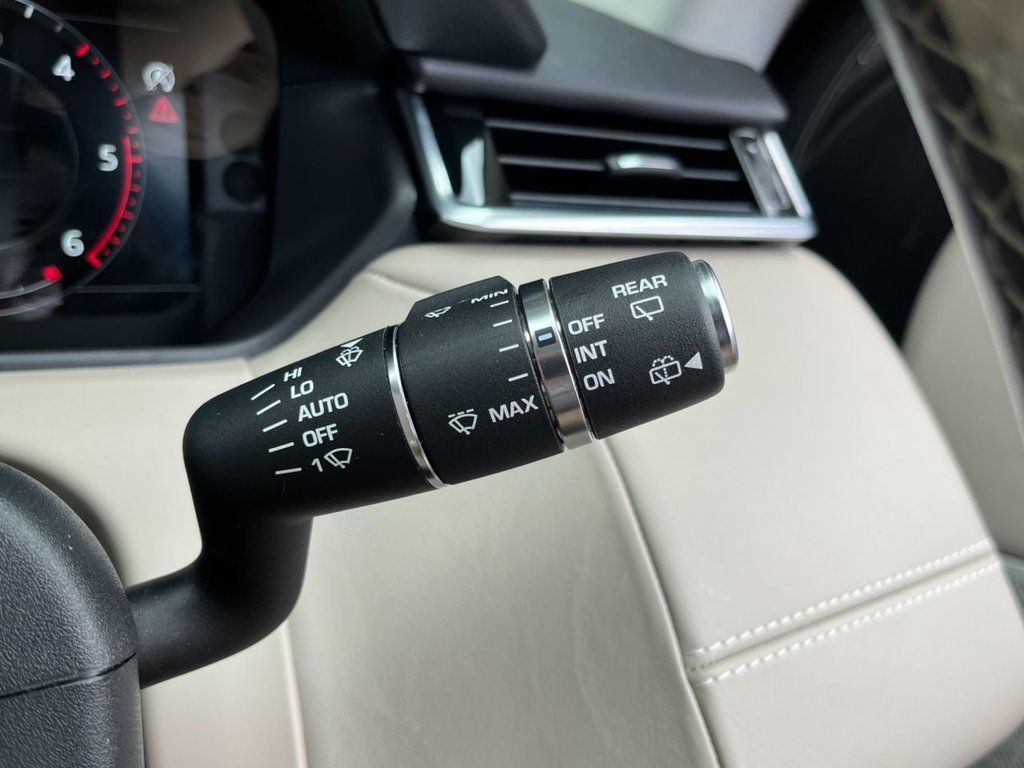 USED 2019 19 LAND ROVER RANGE ROVER VELAR 2.0 HSE 5d 238 BHP 