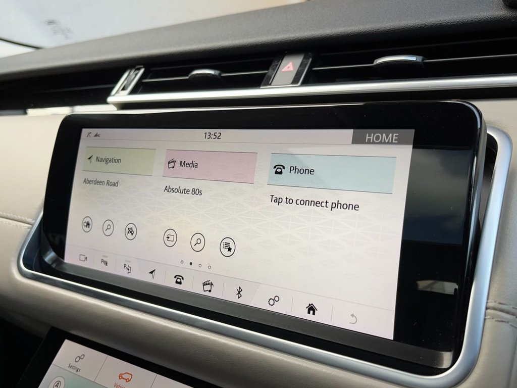 USED 2019 19 LAND ROVER RANGE ROVER VELAR 2.0 HSE 5d 238 BHP 