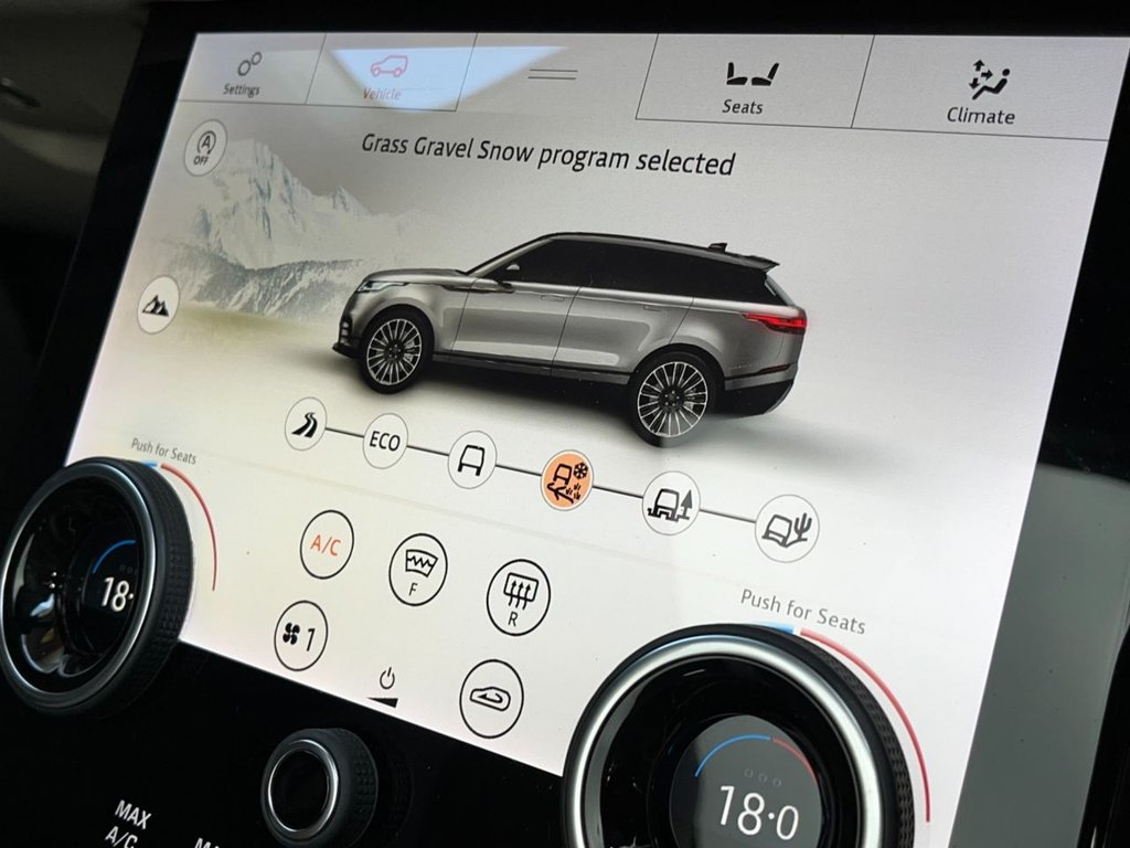 USED 2019 19 LAND ROVER RANGE ROVER VELAR 2.0 HSE 5d 238 BHP 