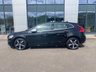 USED 2017 67 VOLVO V40 2.0 T2 R-DESIGN NAV PLUS 122PS LOVELY LOW MILES EURO 6  ULEZ FREE  AIR CONDITIONING